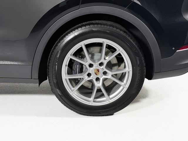 new 2025 Porsche Cayenne car, priced at $89,905