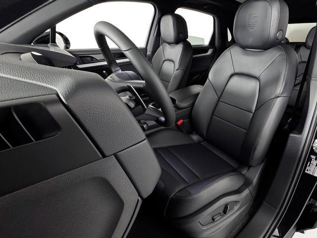 new 2025 Porsche Cayenne car, priced at $89,905