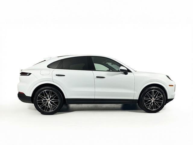 new 2025 Porsche Cayenne car, priced at $102,265