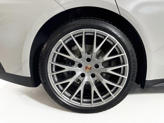 new 2026 Porsche Panamera car, priced at $134,950