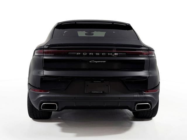 new 2025 Porsche Cayenne car, priced at $104,085