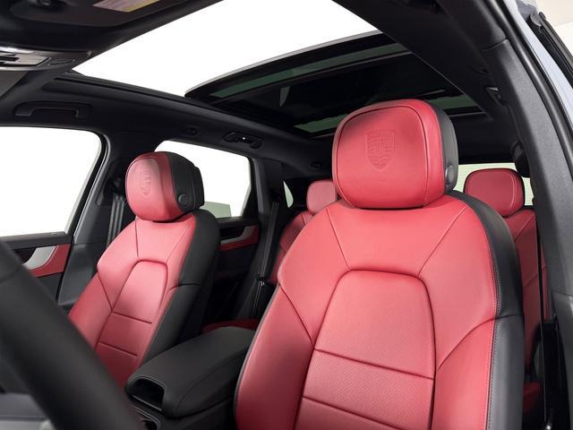 new 2025 Porsche Cayenne car, priced at $103,555