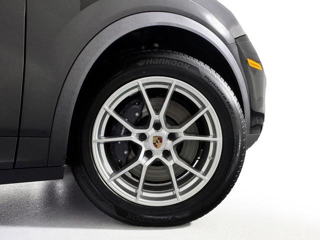 new 2025 Porsche Cayenne car, priced at $92,685
