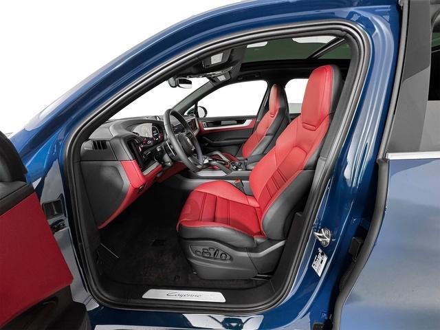 new 2025 Porsche Cayenne car, priced at $106,425