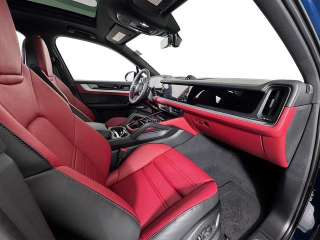 new 2025 Porsche Cayenne car, priced at $106,425