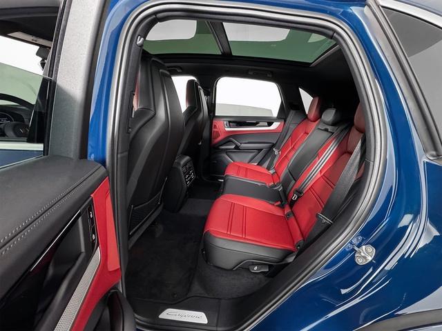 new 2025 Porsche Cayenne car, priced at $106,425