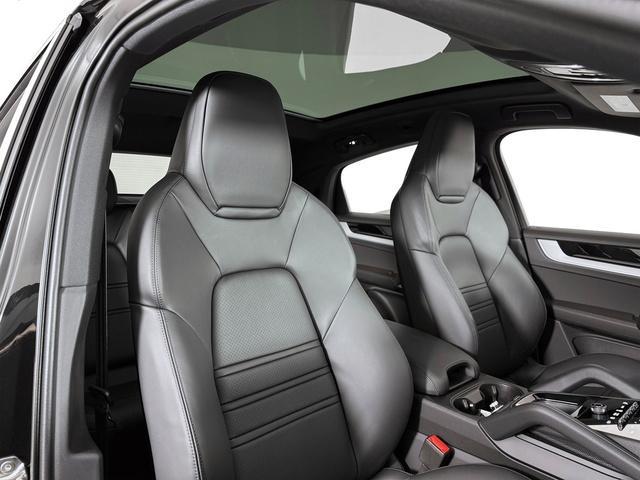 new 2025 Porsche Cayenne car, priced at $95,705