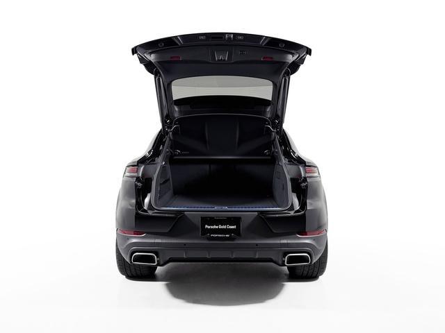 new 2025 Porsche Cayenne car, priced at $95,705