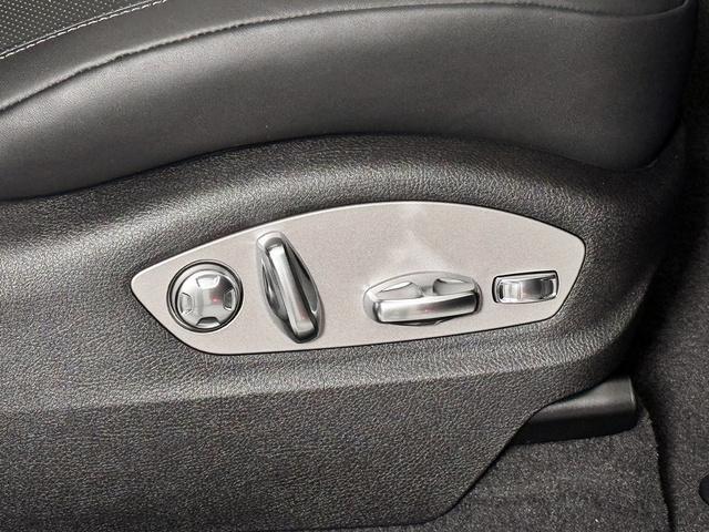 new 2025 Porsche Macan car, priced at $80,585