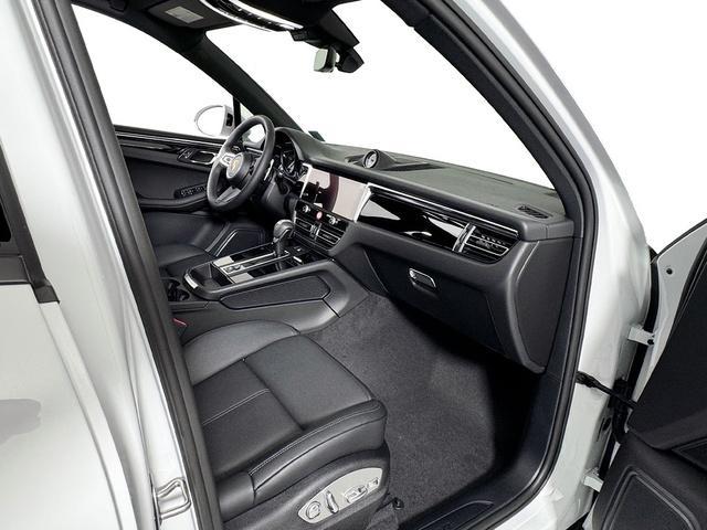new 2025 Porsche Macan car, priced at $80,585