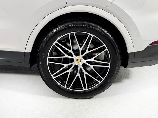 new 2025 Porsche Cayenne car, priced at $97,805