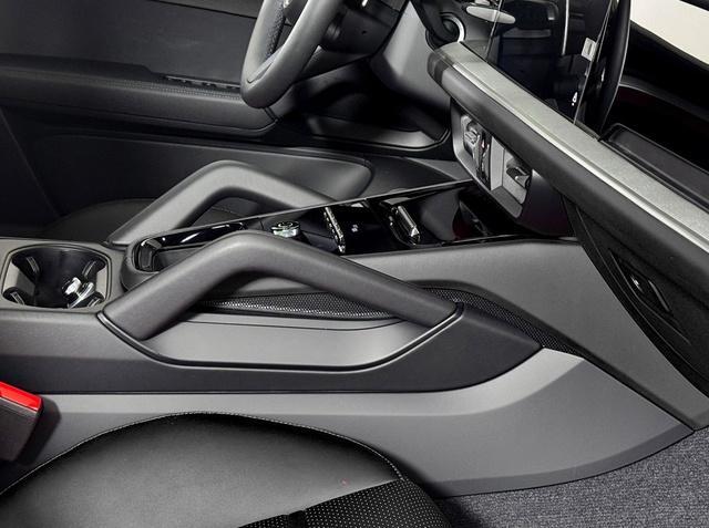 new 2025 Porsche Cayenne car, priced at $97,805