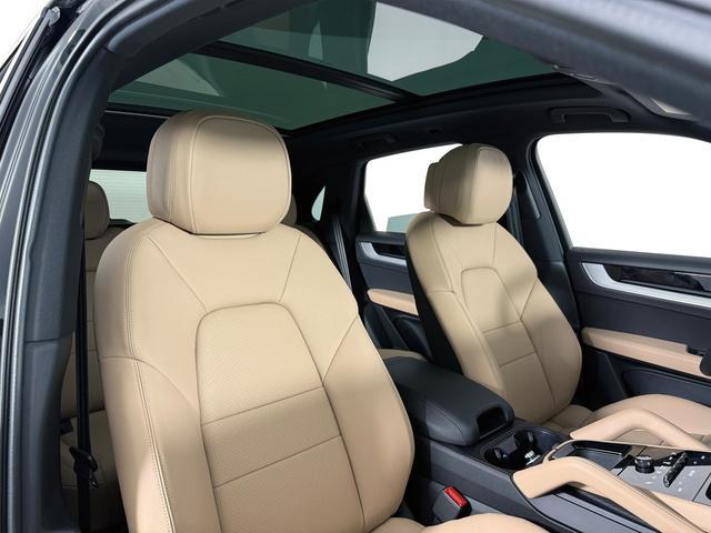 new 2025 Porsche Cayenne car, priced at $101,900