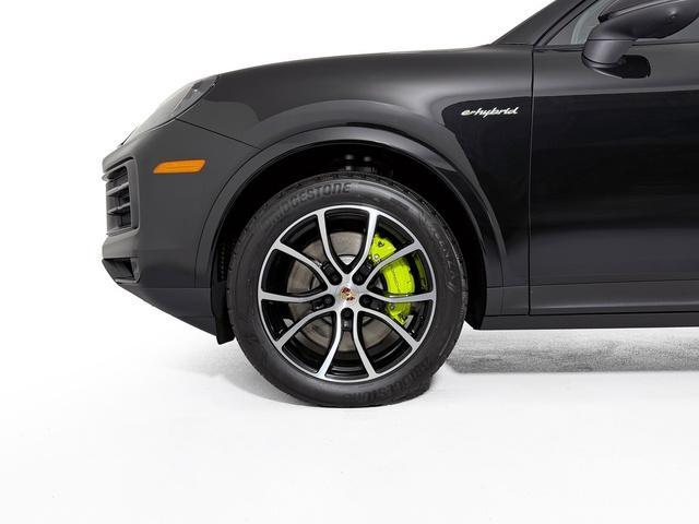 new 2025 Porsche Cayenne car, priced at $101,900