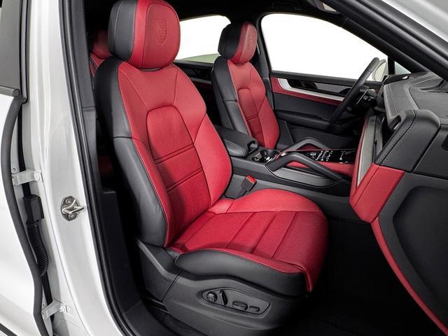 new 2025 Porsche Cayenne car, priced at $104,565