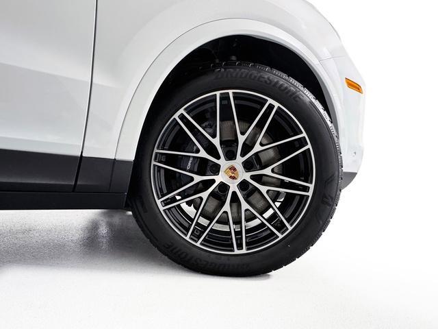 new 2025 Porsche Cayenne car, priced at $104,565