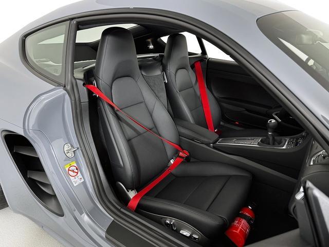 new 2025 Porsche 718 Cayman car, priced at $93,815