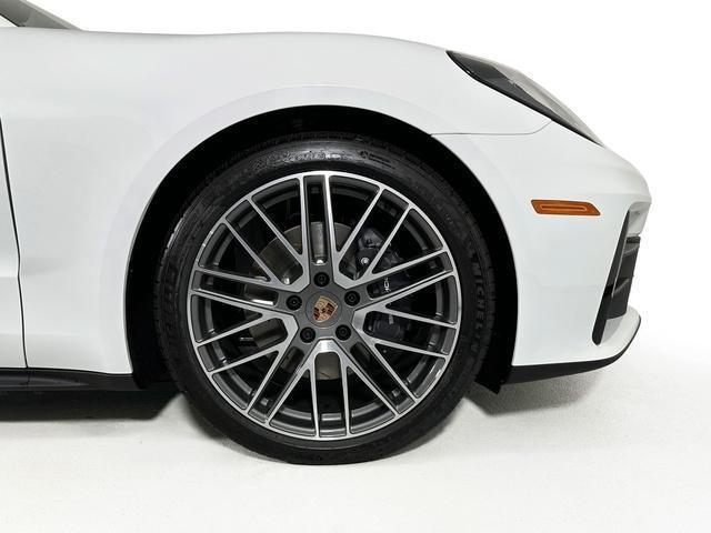 new 2026 Porsche Panamera car, priced at $131,400