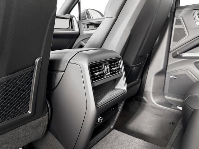 new 2025 Porsche Cayenne car, priced at $111,735