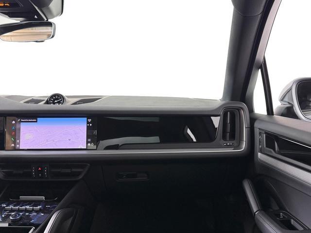 new 2025 Porsche Cayenne car, priced at $111,735