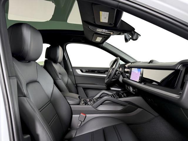 new 2025 Porsche Cayenne car, priced at $101,195