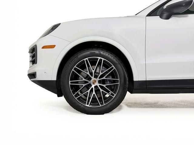 new 2025 Porsche Cayenne car, priced at $96,005