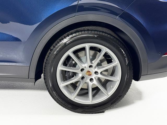 new 2025 Porsche Cayenne car, priced at $98,095