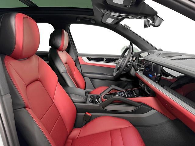 new 2026 Porsche Cayenne car, priced at $101,685