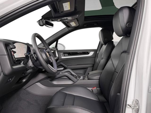 new 2025 Porsche Cayenne car, priced at $106,735