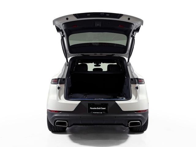 new 2025 Porsche Cayenne car, priced at $106,735