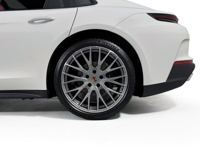 new 2026 Porsche Panamera car, priced at $132,720