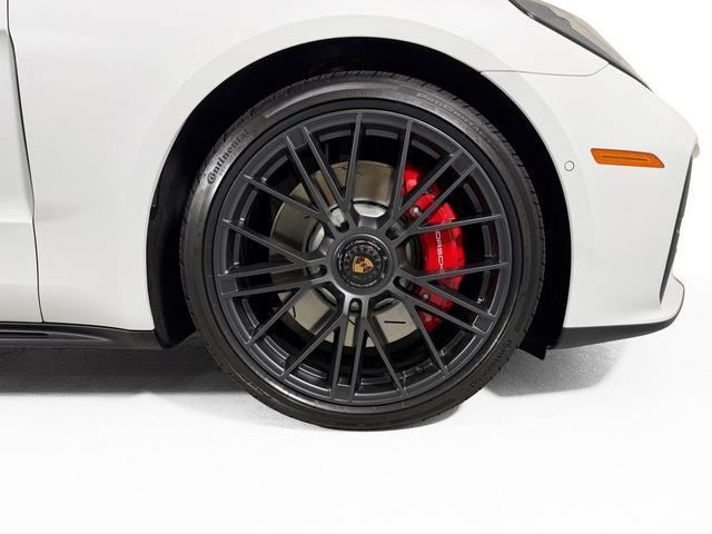 new 2026 Porsche Panamera car, priced at $183,370