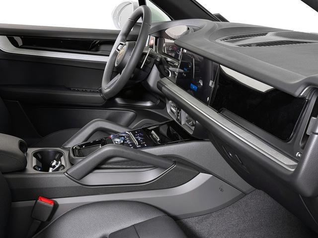 new 2025 Porsche Cayenne car, priced at $107,065