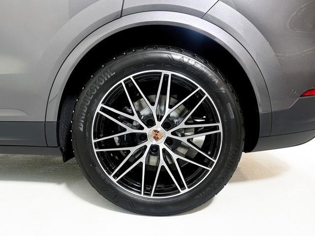 new 2026 Porsche Cayenne car, priced at $101,980