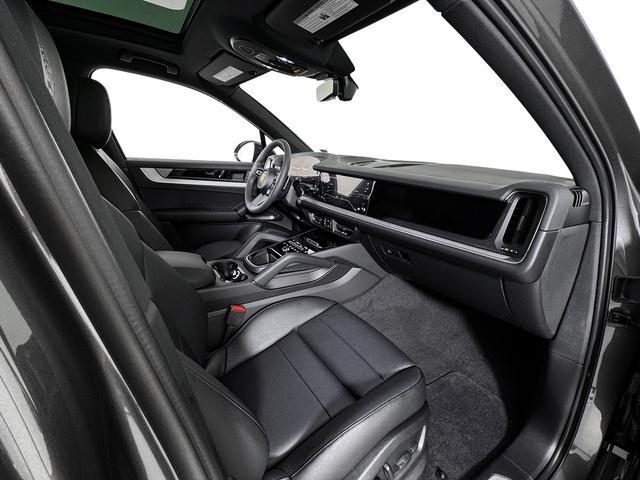 new 2025 Porsche Cayenne car, priced at $107,065