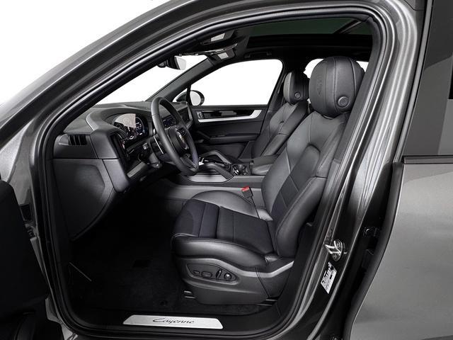 new 2025 Porsche Cayenne car, priced at $107,065