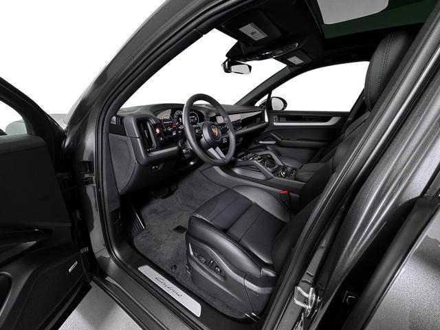 new 2025 Porsche Cayenne car, priced at $107,065