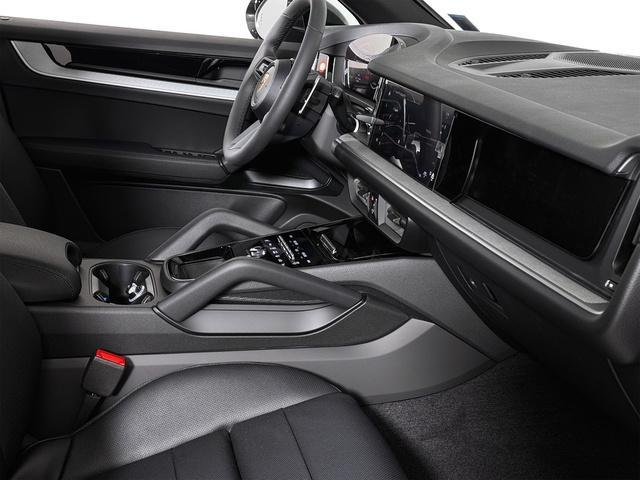 new 2025 Porsche Cayenne car, priced at $107,065