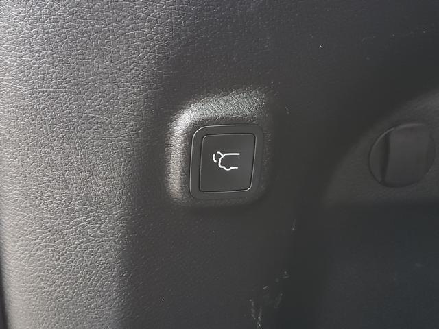 used 2020 Jeep Cherokee car, priced at $15,680