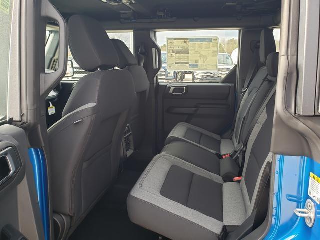 new 2025 Ford Bronco car, priced at $42,674