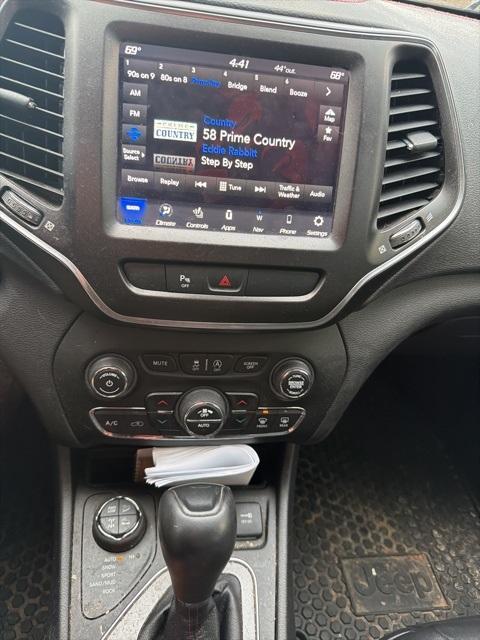 used 2020 Jeep Cherokee car, priced at $15,980