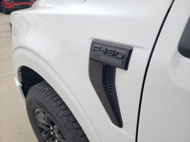 new 2025 Ford F-150 car, priced at $53,371