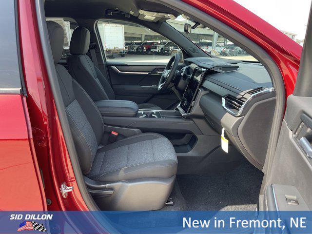 new 2026 GMC Acadia car, priced at $45,736