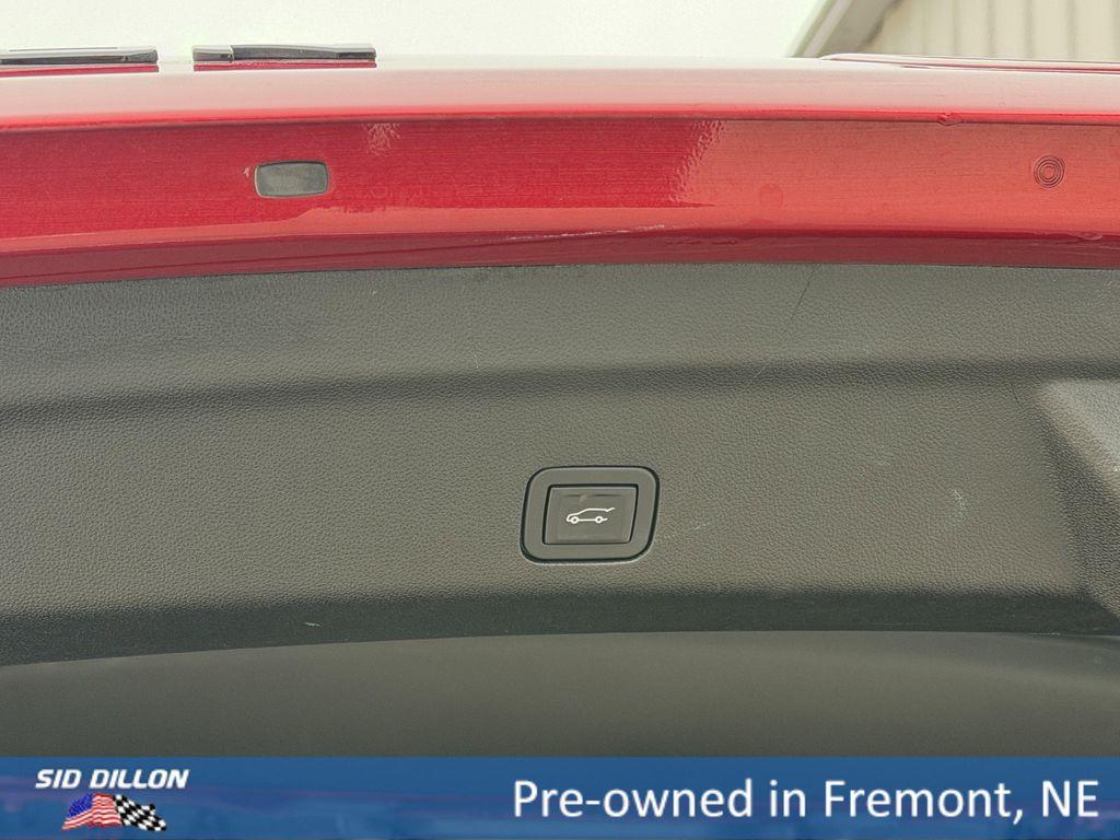 used 2024 GMC Yukon car, priced at $61,595