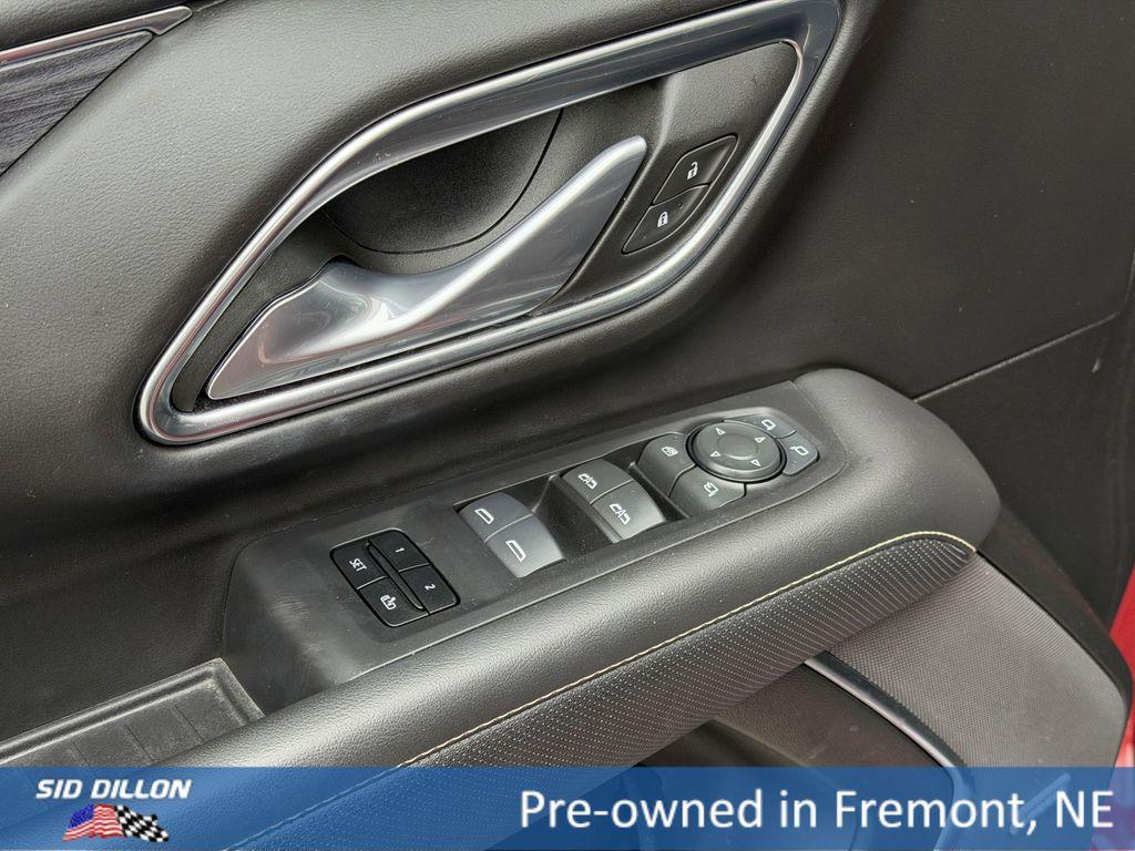 used 2024 GMC Yukon car, priced at $61,595