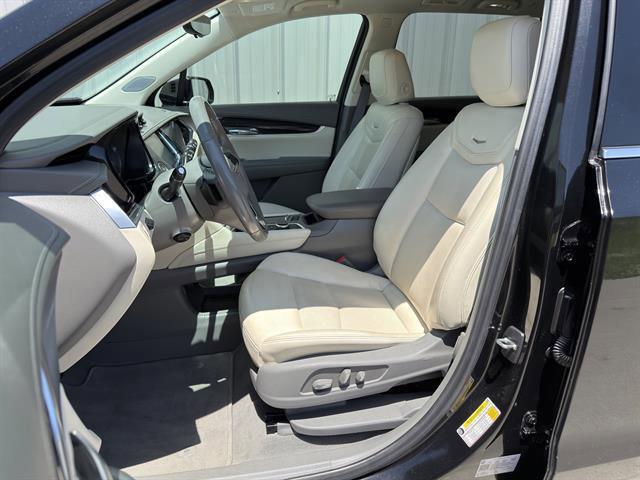 used 2022 Cadillac XT6 car, priced at $35,081
