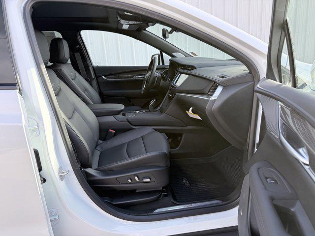 new 2026 Cadillac XT5 car, priced at $69,639