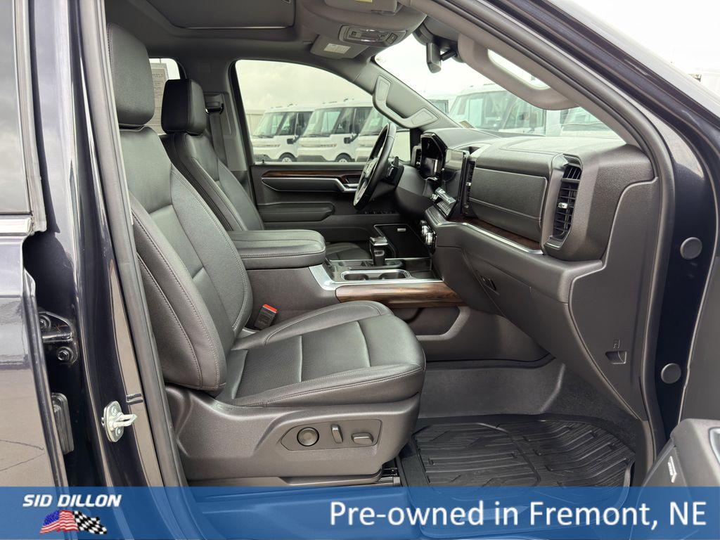 used 2025 GMC Sierra 1500 car, priced at $49,995