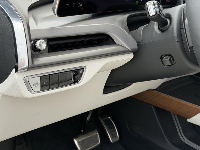 new 2026 Cadillac VISTIQ car, priced at $80,215