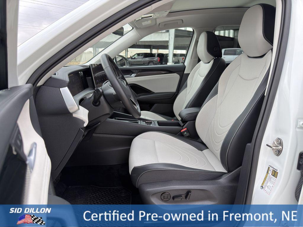 used 2025 Volkswagen Tiguan car, priced at $32,995